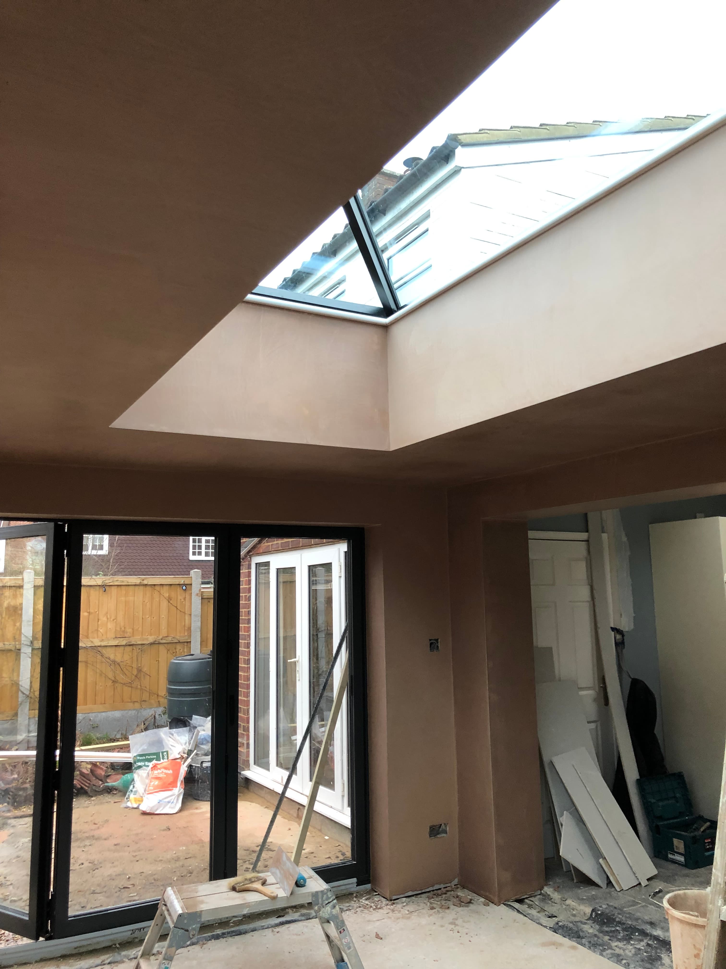 Skimming walls and ceilings - Image 49