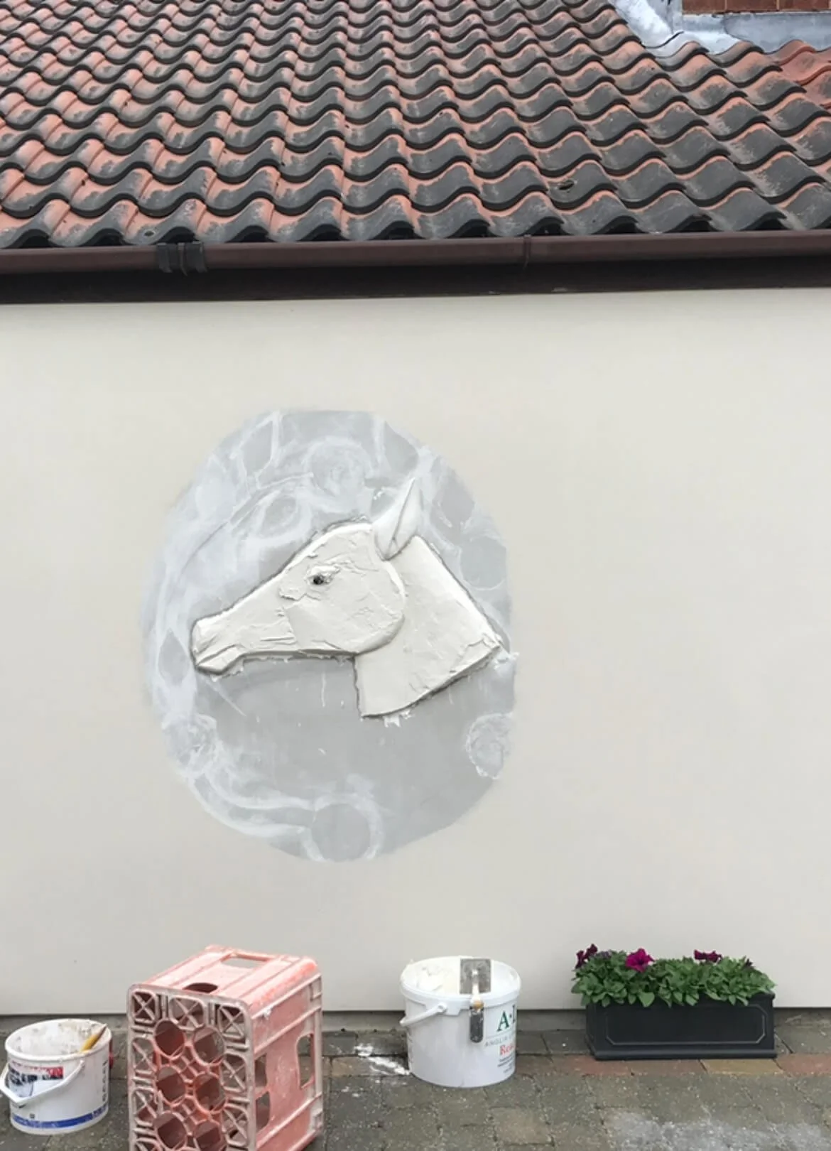 Horses head pargetting - Image 3