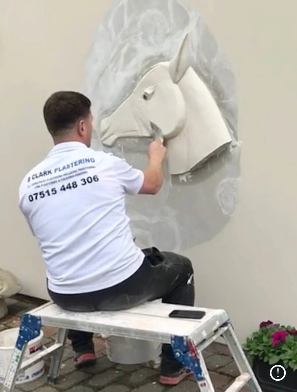 Horses head pargetting - Image 4