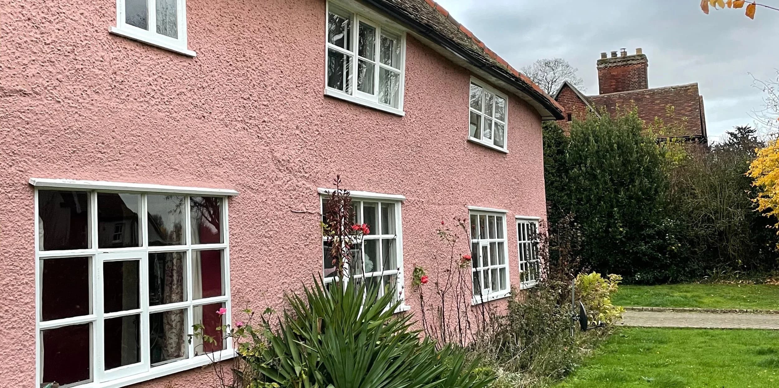 External Lime Plastering and Pargetting - Image 17